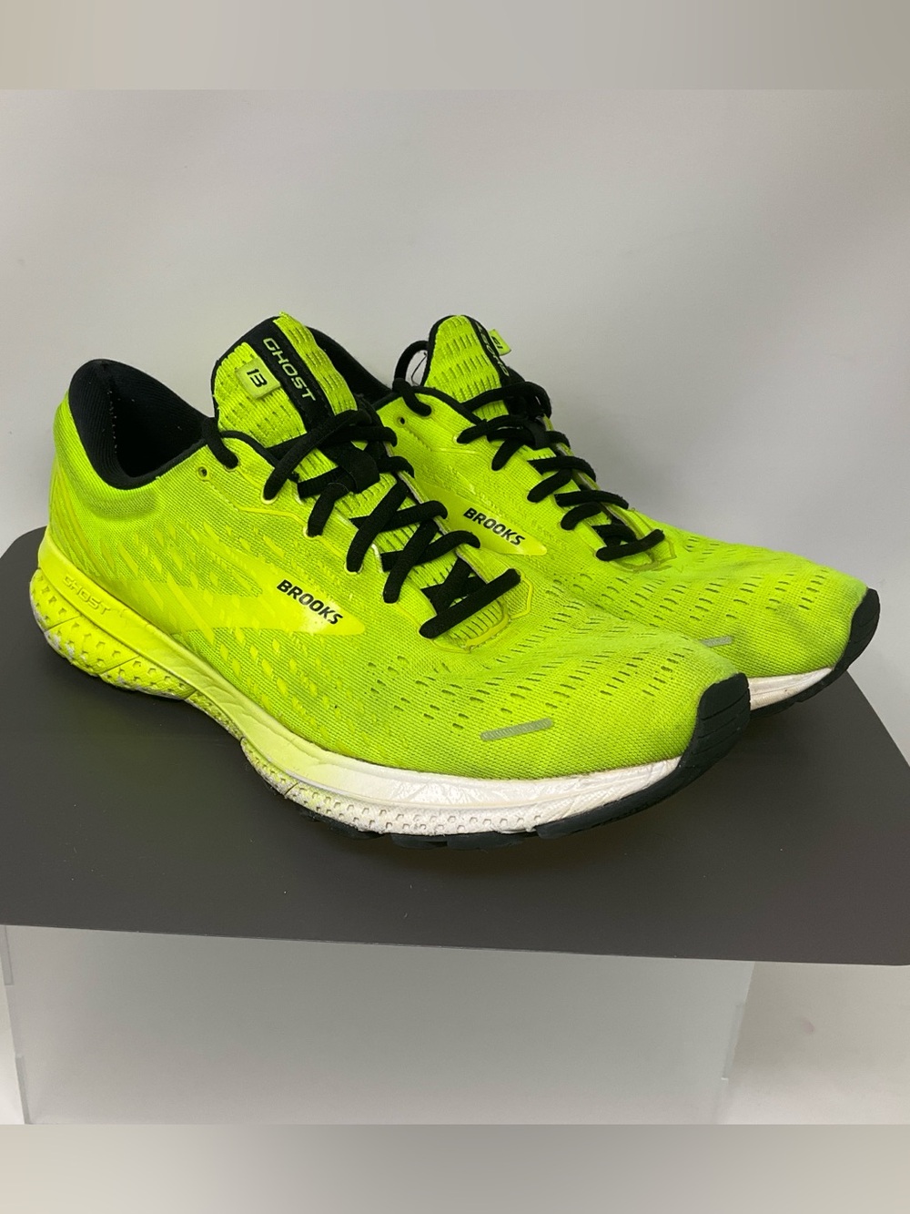 Brooks Ghost 13 Men's size 11. Highlighter yellow
